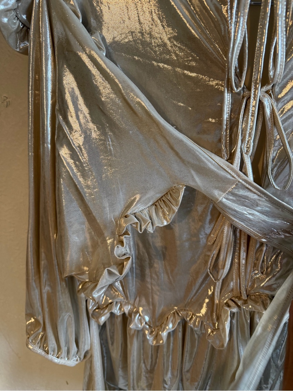 Metallic Champagne Ruffle-Back Blouse - Picture 6 of 6